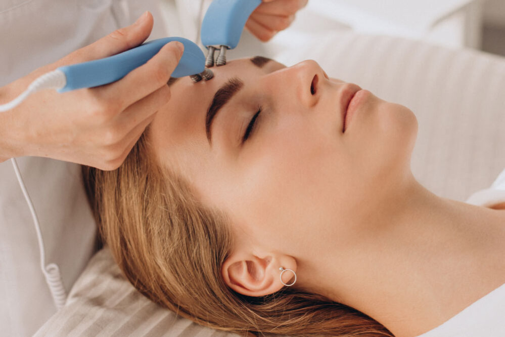 Facial laser treatment procedure at beauty salon | Aesthetics Beauty Boutique | Miami Florida